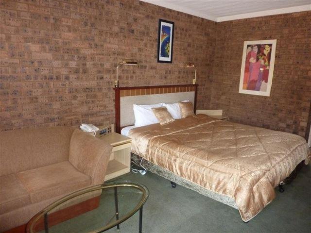 Countryman Motor Inn Дабо Екстериор снимка
